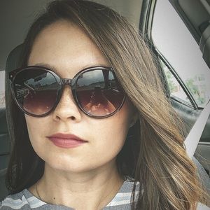 Meet your Posher, Ashlee